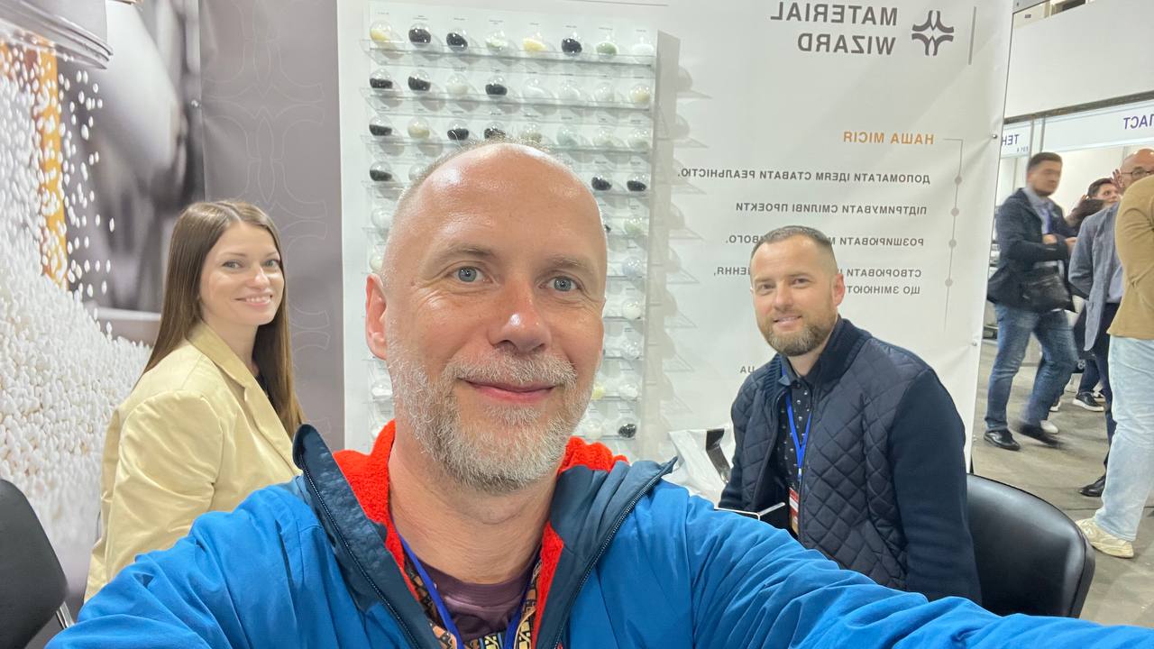 rishennya-ta-dosyagnennya-material-wizard-na-plast-expo-ua-2025